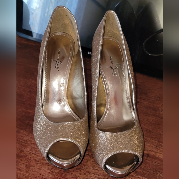 opened toe gold sparkly heels - Picture 4 of 5